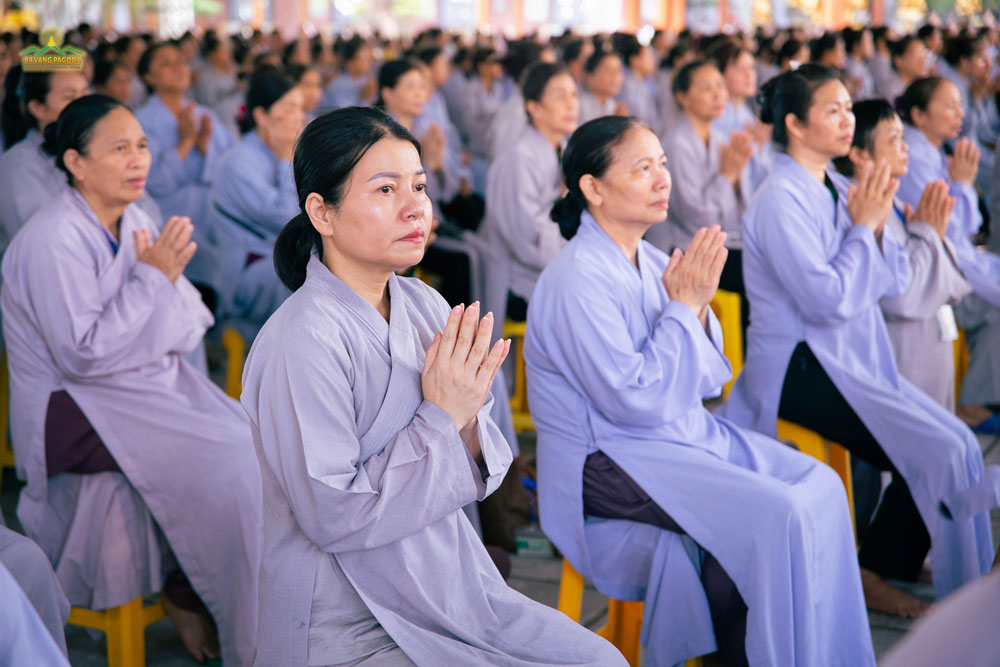 Emperor Liang's Repentance Dharma assembly is held annually for three consecutive days but brings great benefits to all. The transformation of their minds, the ability of realizing the mind and repenting for sins, and the aspiration to make a Bodhi vow and diligently practice are some of major achievements that make this assembly a milestone on the Buddhists path to liberation.