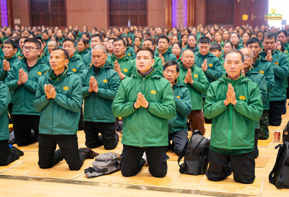 The Buddhists together took the Bodhi vow and aspired to cultivate the Bodhi practices