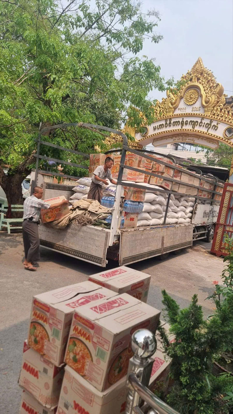 Essential supplies were transported to Maha Wizitaryone Monastery in Mandalay in preparation for distribution to surrounding areas