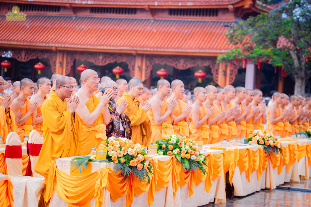 The Sangha chants the Buddhas name for blessings