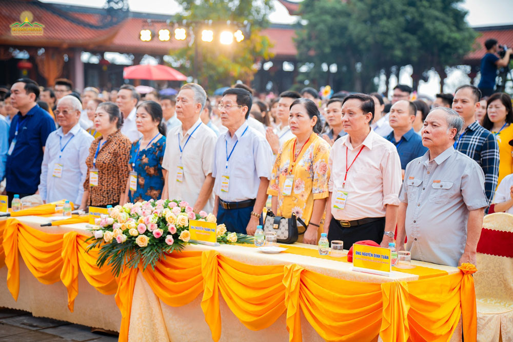 Distinguished guests attending the 2025 Grand Vesak Celebration at Ba Vang Pagoda