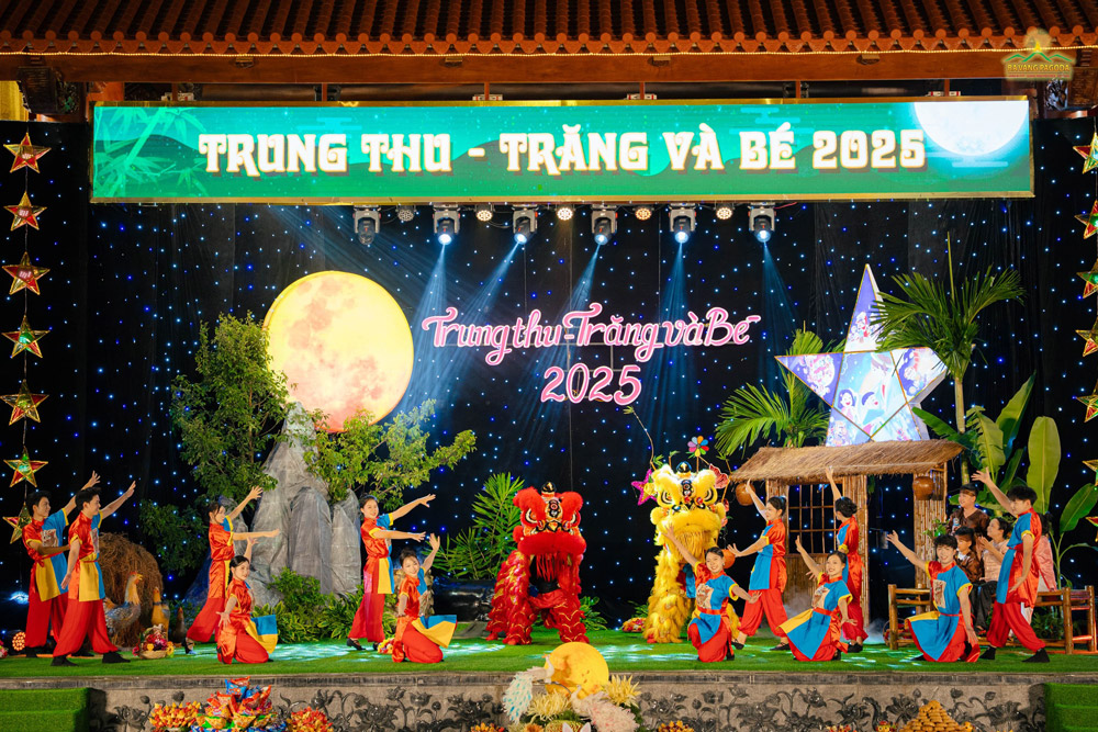 A high-energy performance with the lion dance brought great excitement to the program