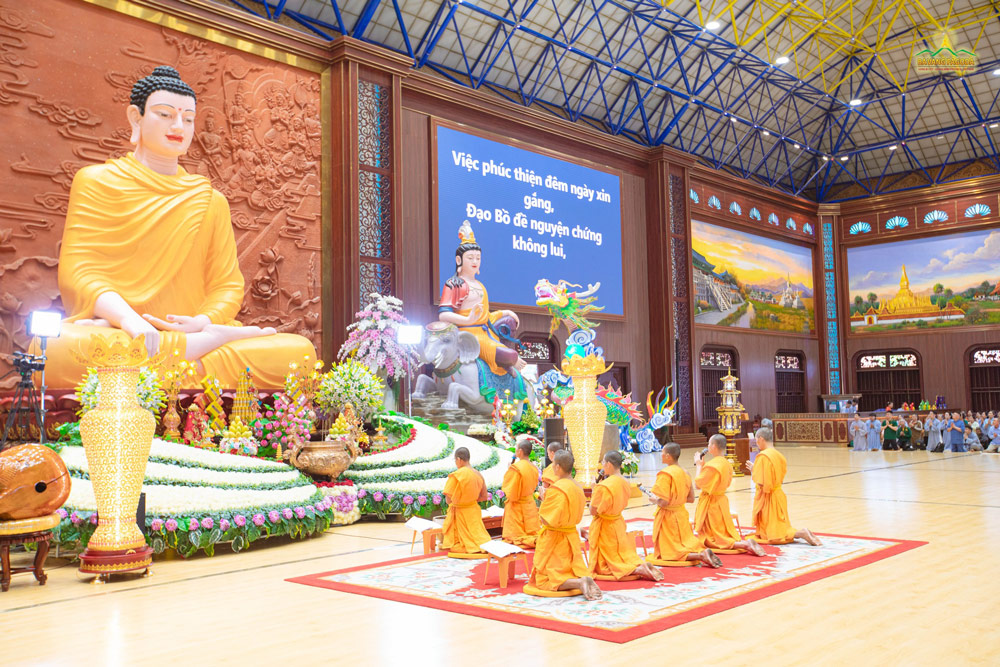 The Sangha led a chanting session for participants to join in devotion
