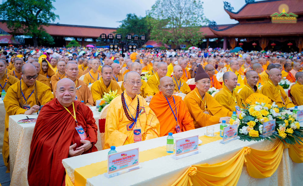 Honored Venerable monks from Vietnam Buddhist Sangha attended the grand celebration