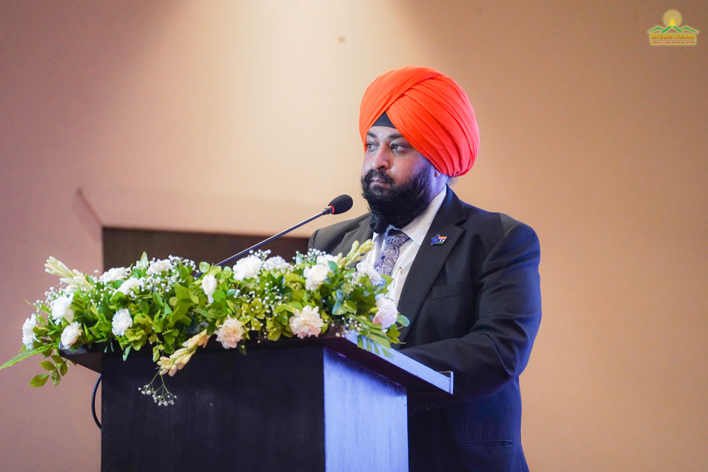 Mr. Puneet Singh Chhatwal, Vice President of Indian Chamber of International Business at the forum.