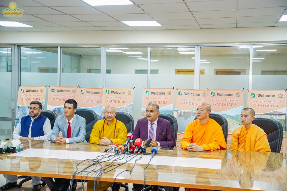 A picture of the bilateral meeting between the delegation of the Vietnam Buddhist Sangha and Dr. Ramesh Kumar Vankwani, Minister of State, Chairman Prime Minister's Task Force Gandhara Tourism.