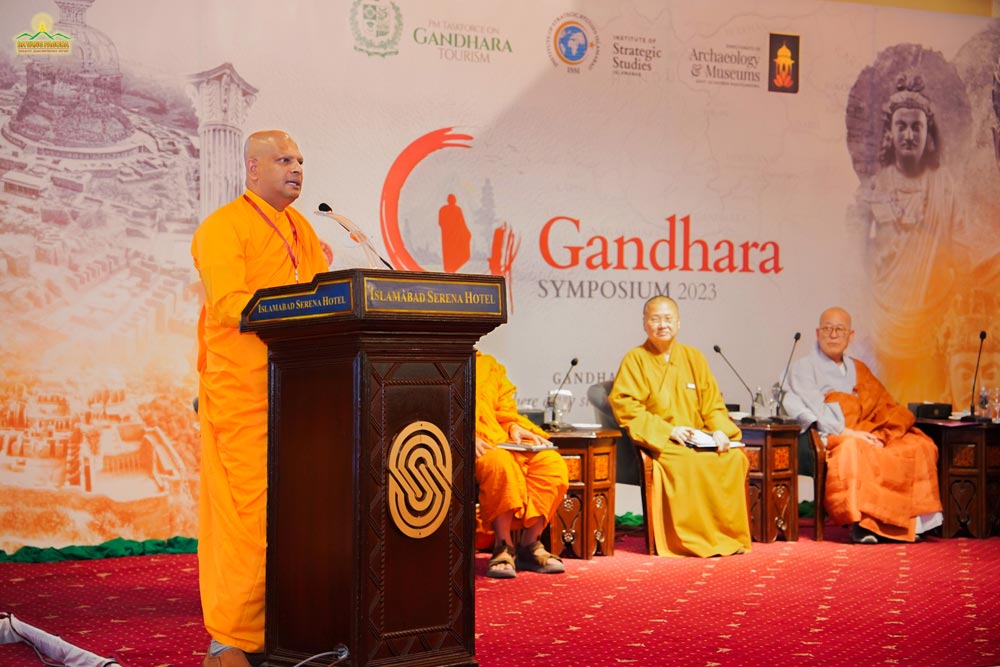 Buddhist monks from different countries delivered speeches at the conference.