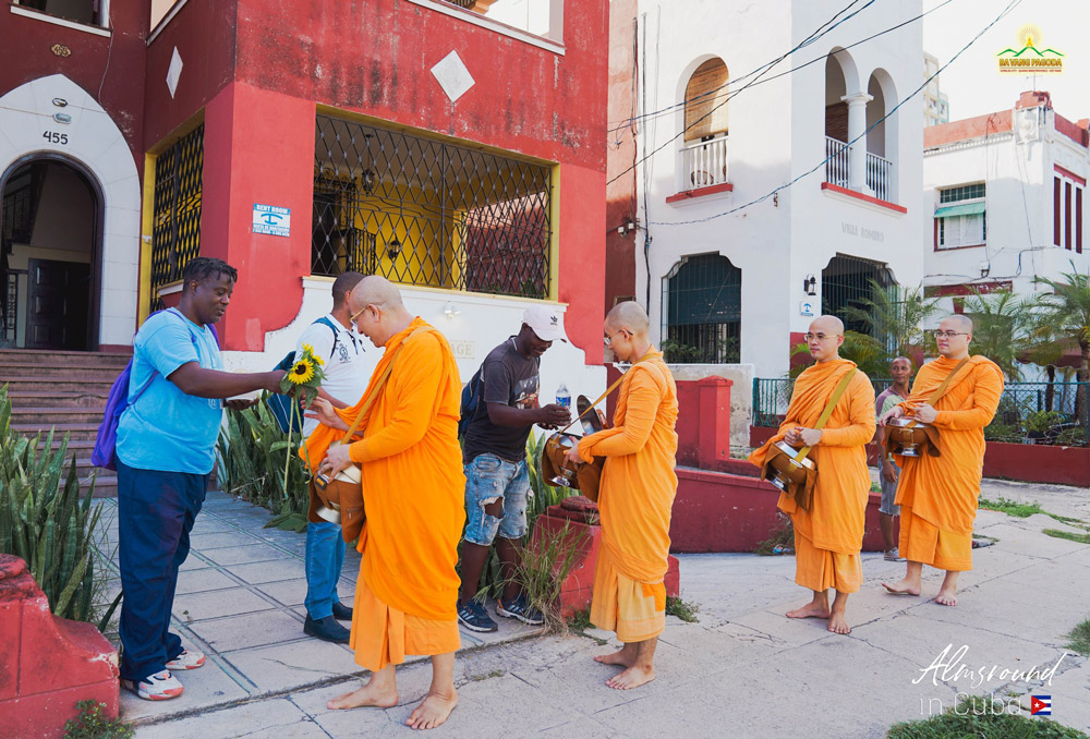 “If we sincerely and respectfully make offerings to monks, even a flower or small cookie, we will receive immense blessings.” - Thay Thich Truc Thai Minh