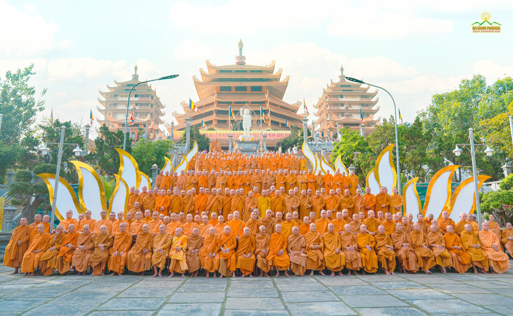 The 100th birthday anniversary of Patriarch Minh Dang Quang was a special occasion for monks from many regions in Vietnam to gather and spread the noble values of Buddhism.