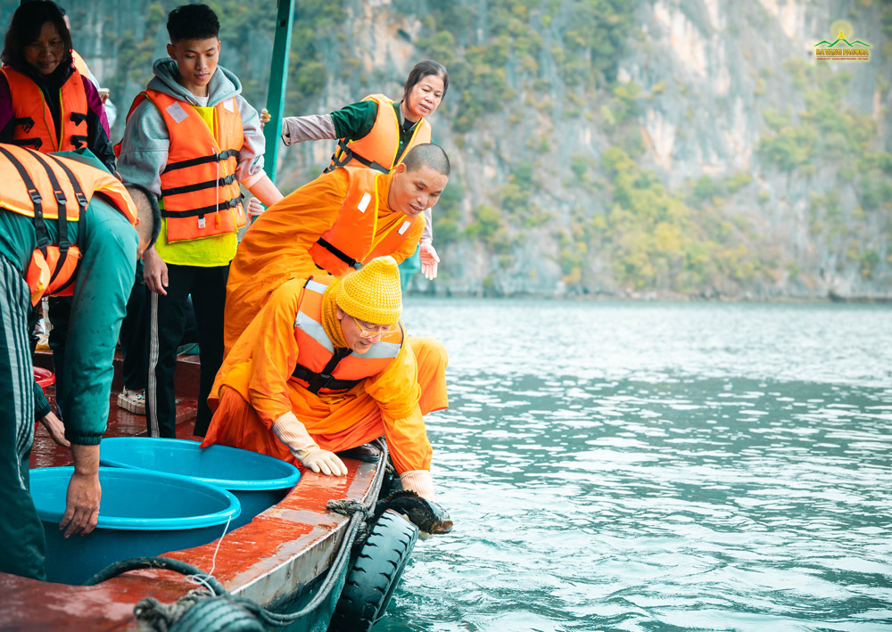 “Nurturing positive thoughts and doing good deeds to cultivate our bodies and minds and to increase our own blessings.” — Thay Thich Truc Thai Minh