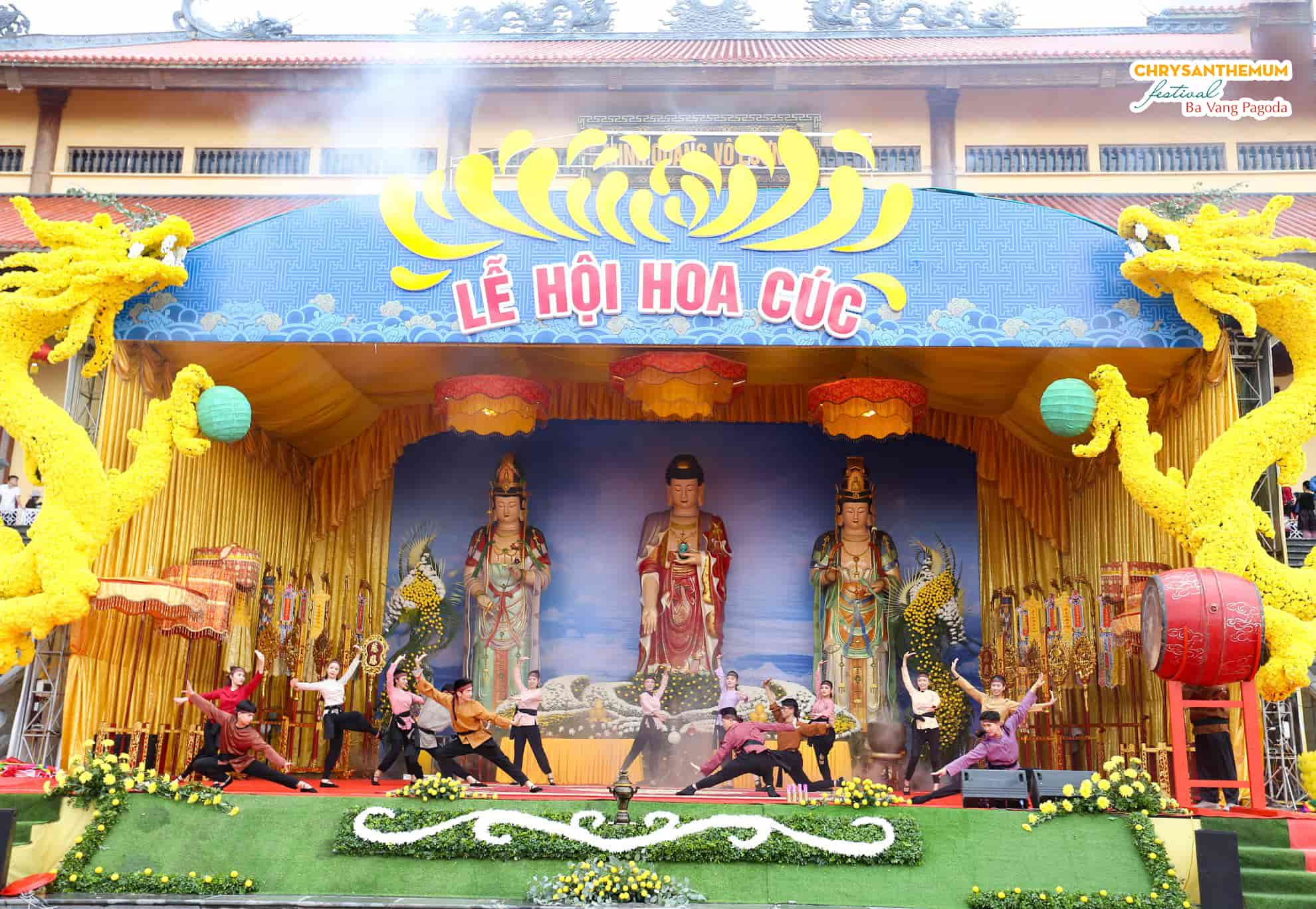 Performances at the Opening ceremony of Chrysanthemum Festival 2020 at Ba Vang Pagoda