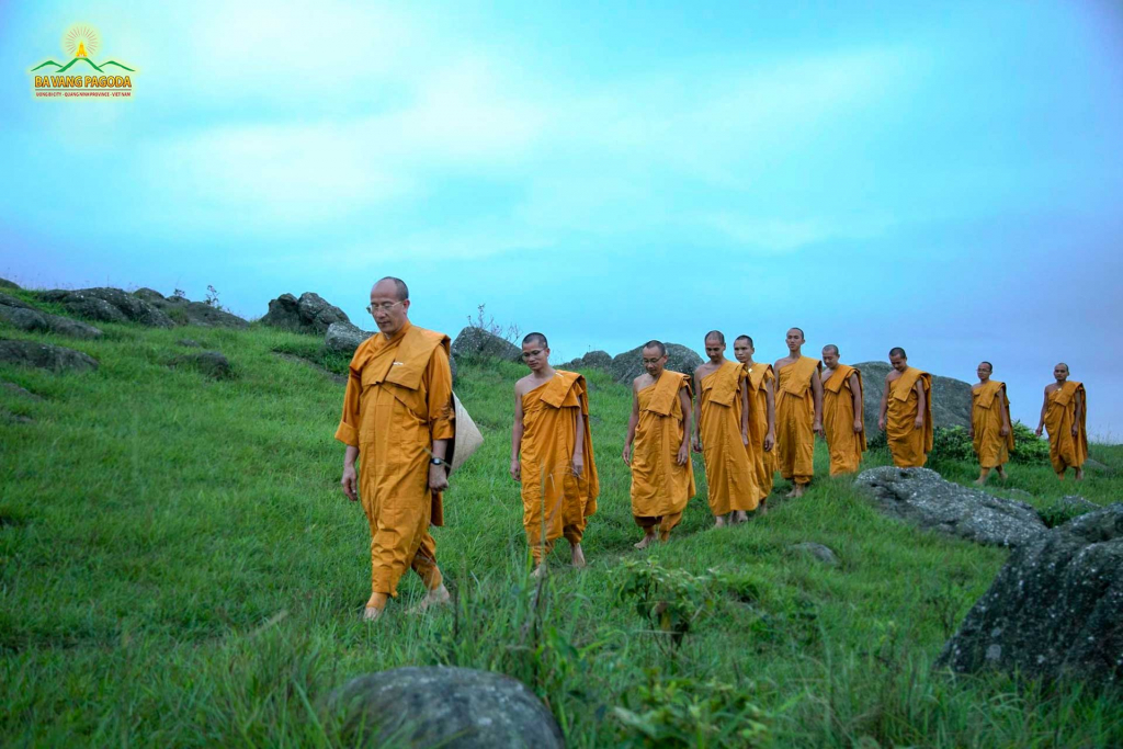Thay states: “Heedfulness is very important. It is the crux of cultivation.” (Photo: Thay Thich Truc Thai Minh and Monks of Ba Vang Pagoda doing walking meditation.)