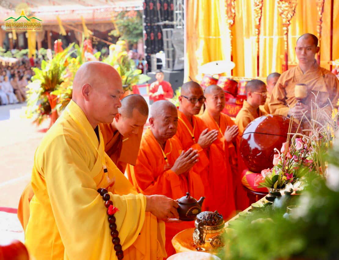 Venerable Thich Thien Van - Member of the executive council of Vietnam Buddhist Sangha, Head of the executive council of Vietnam Buddhist Sangha in Bac Giang province