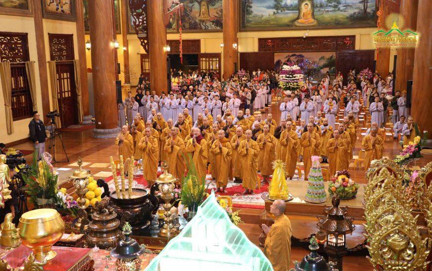 The Buddhist community of Ba Vang Pagoda practising to dedicate merit to end COVID-19 on 26 January