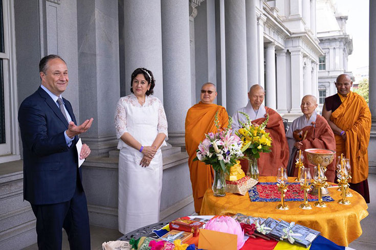 From left to right: Second Gentleman Mr. Douglass Emhoff, Wangmo Dixey, Ven. Ajahn Thanat Inthisan, Ven. Dr. Jinwol Lee, Venerable Wol, and Ven. Khenpo Tsultrim Tenzin.