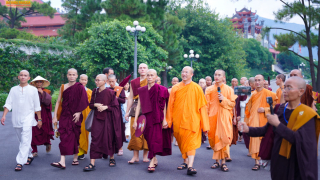 Ba Vang Pagoda welcomed the visit of Venerable Sayadaw U Ottamasara and his disciples from the Thabarwa meditation center