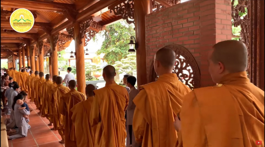 Alms Round At Ba Vang Pagoda
