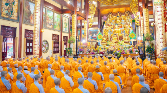 Year End Dharma Gratitude Ceremony at Ba Vang Pagoda: Words of gratitude offered to the Buddha Dharma